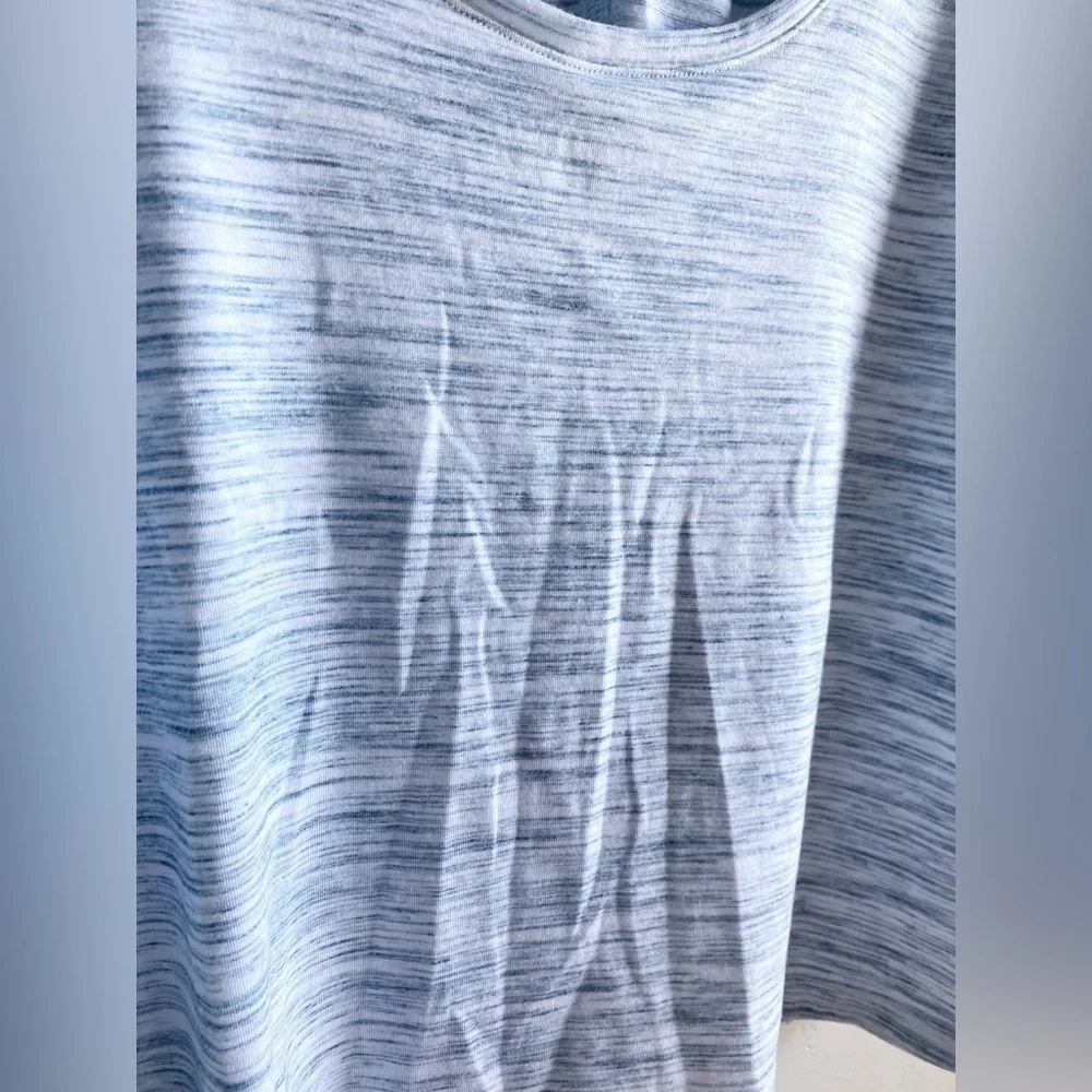 Athleta - Twisted Front Yoga Tank - Picture 4 of 9